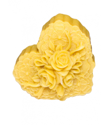 Serce z bukiecikiem - Świeczka z wosku pszczelego