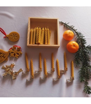 Klipsy do świeczek na choinkę złote, bez talerzyka i świeczki z wosku pszczelego kręcone 8 sztuk