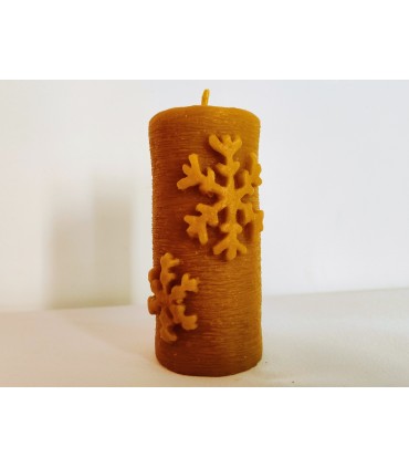 Walec ze śnieżynkami 10 cm - świeca z wosku pszczelego