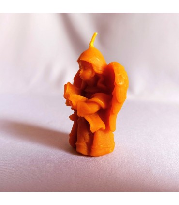 Aniołek mały z książką - Świeczka z wosku pszczelego