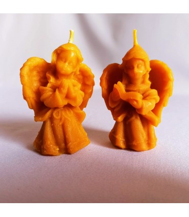 Aniołek mały z książką - Świeczka z wosku pszczelego