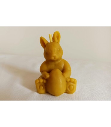 Zajączek z pisanką - Świeczka z wosku pszczelego