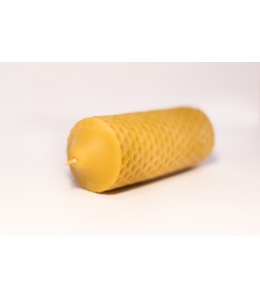 Walec z wzorem plastra miodu 15 cm - świeca z wosku pszczelego