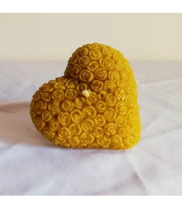 Serce z różyczkami - Świeczka z wosku pszczelego