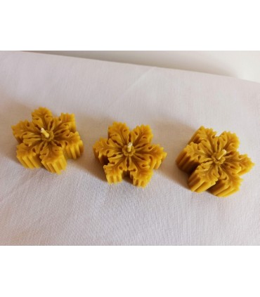 Śnieżynka - Świeca z wosku pszczelego w kształcie płatka śniegu