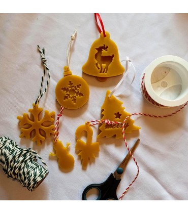 Bombka - Zawieszka na choinkę z wosku pszczelego